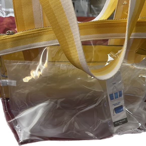 Vinyl & Canvas tote bag with zip close wristlet - Picture 4 of 4